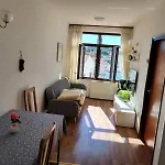 Henrik On The 2 Bedrooms יזרה