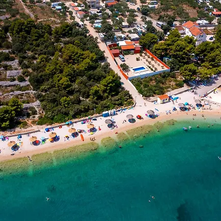 Henrik On The 2 Bedrooms יזרה